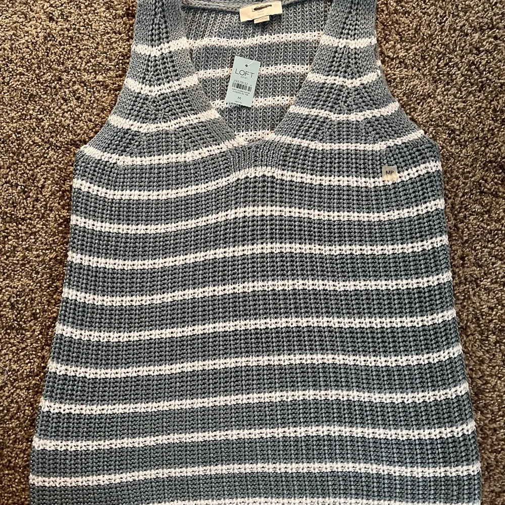 Loft sweater tank size medium petite NWT